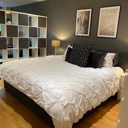 Apartment Centre Modern - Westone Free Wifi, Gym Access, Netflix *
